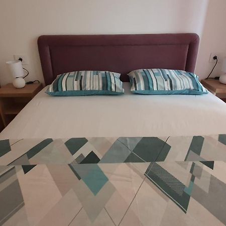 Odmor U Podgorici. Apartment พอดโกริกา ภายนอก รูปภาพ