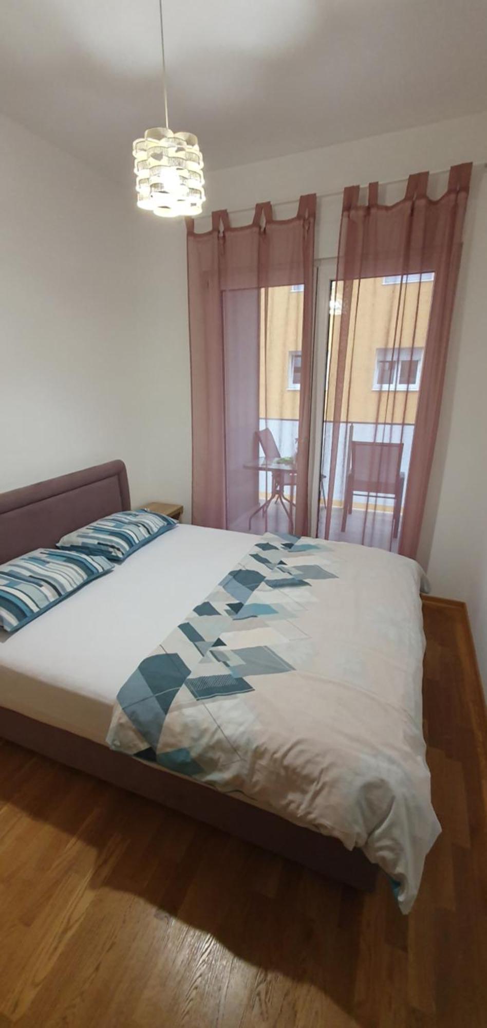 Odmor U Podgorici. Apartment พอดโกริกา ภายนอก รูปภาพ