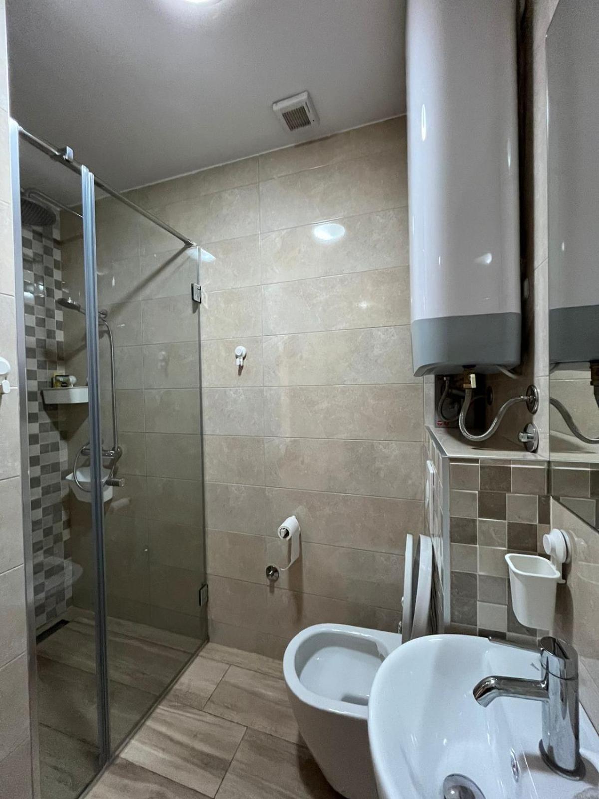Odmor U Podgorici. Apartment พอดโกริกา ภายนอก รูปภาพ